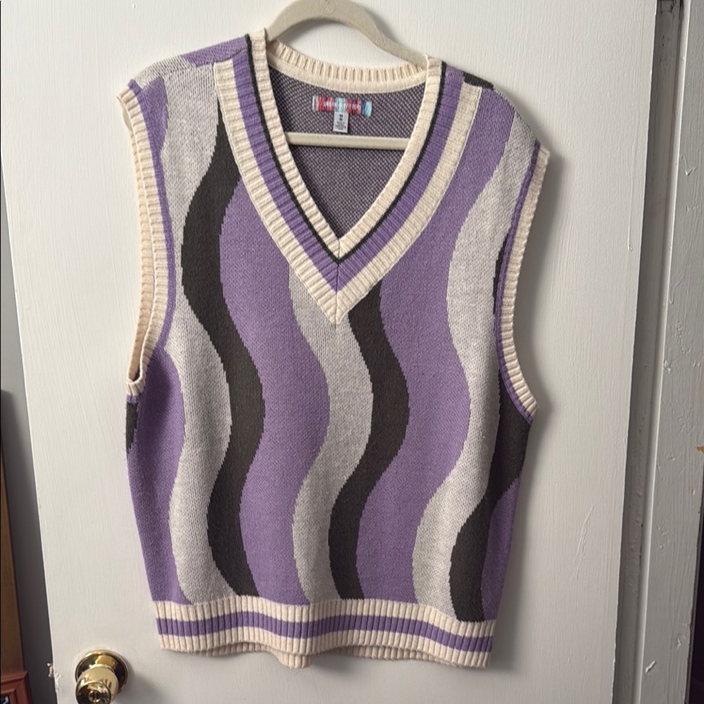 Urban Outfitters UO Purple and Gray Wave Pattern Sweater Vest Size Medium